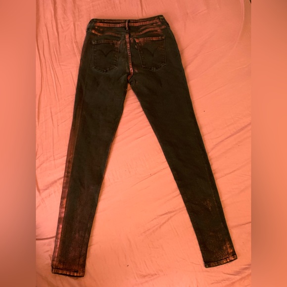 Levi’s Metallic Pants - Picture 7 of 7